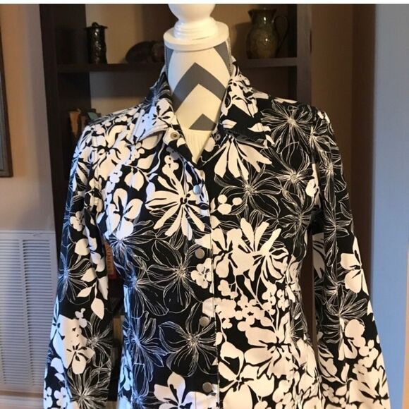 Liz Claiborne Jacket SP Excellent Condition Petite Small like new see pics - Picture 2 of 5